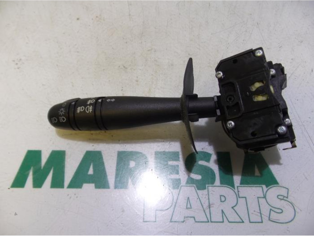 Renault - Megane Scenic - Indicator switch