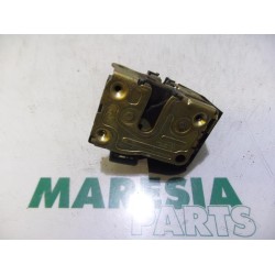 Renault - Megane Scenic - Front door lock mechanism 4-door, right