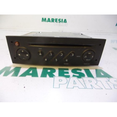 Renault - Clio - Radio CD player