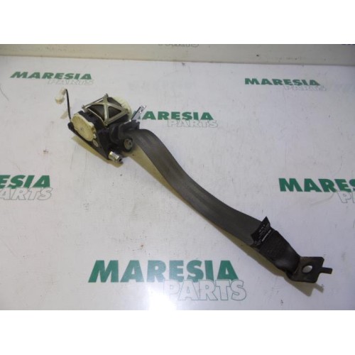 Renault - Clio - Rear seatbelt, right