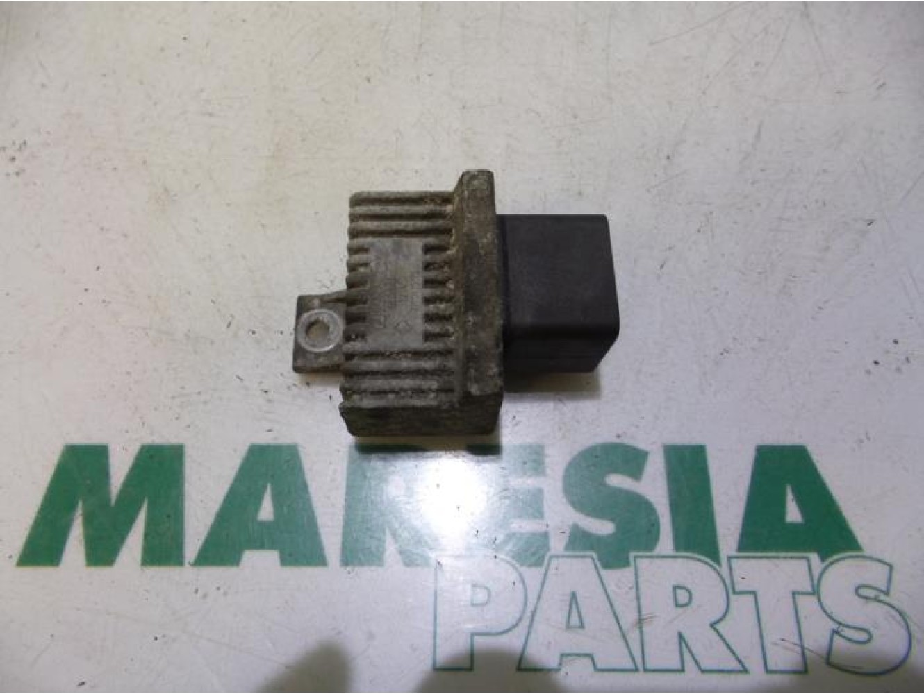 Renault - Clio - Glow plug relay