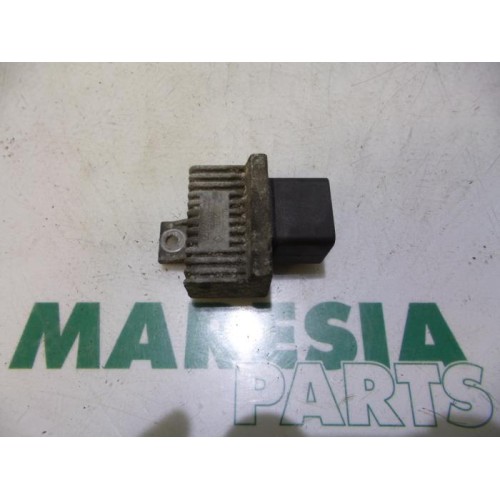 Renault - Clio - Glow plug relay