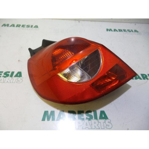 Renault - Clio - Taillight, left
