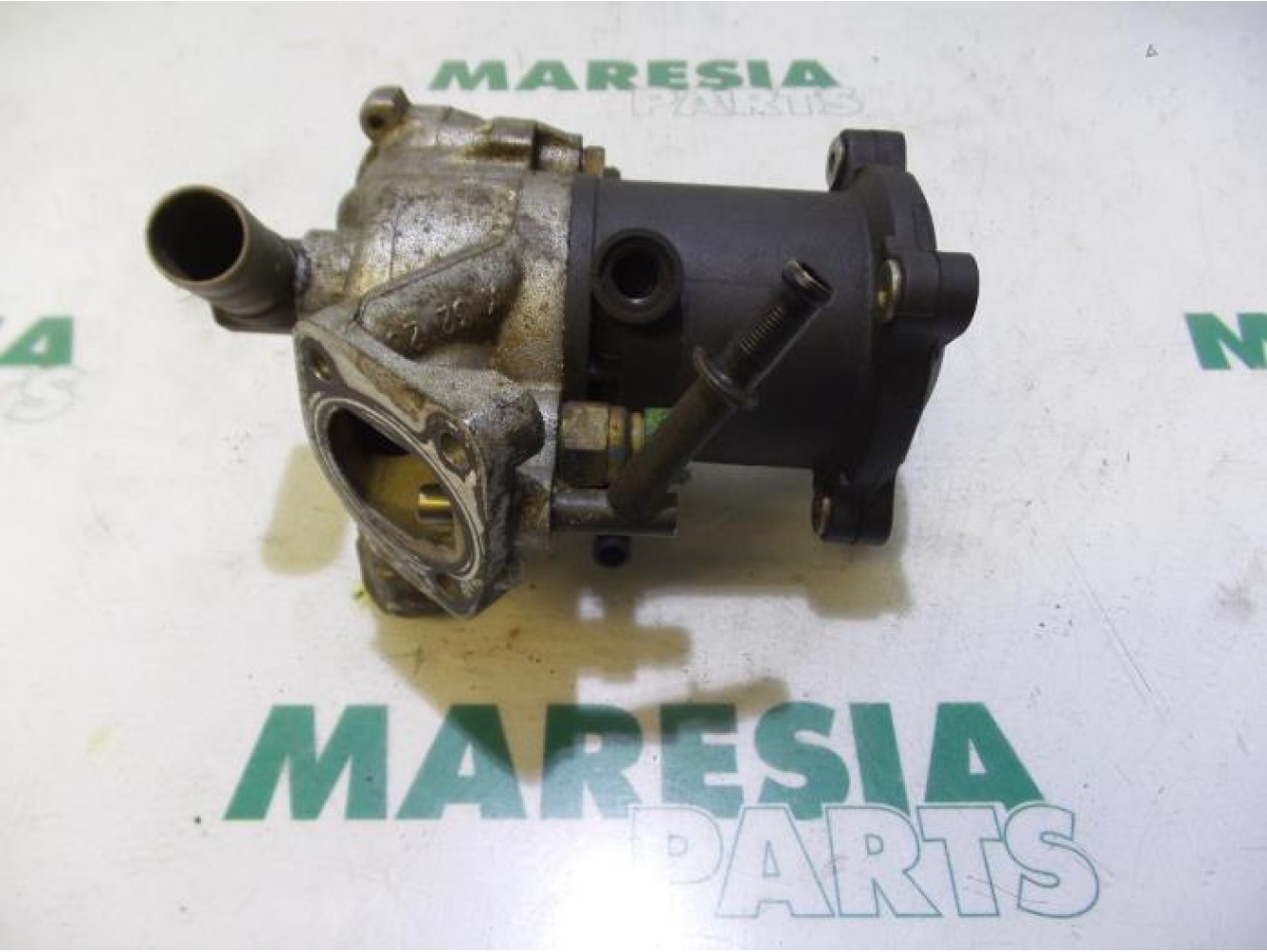 Peugeot - Expert - Boîtier de filtre carburant