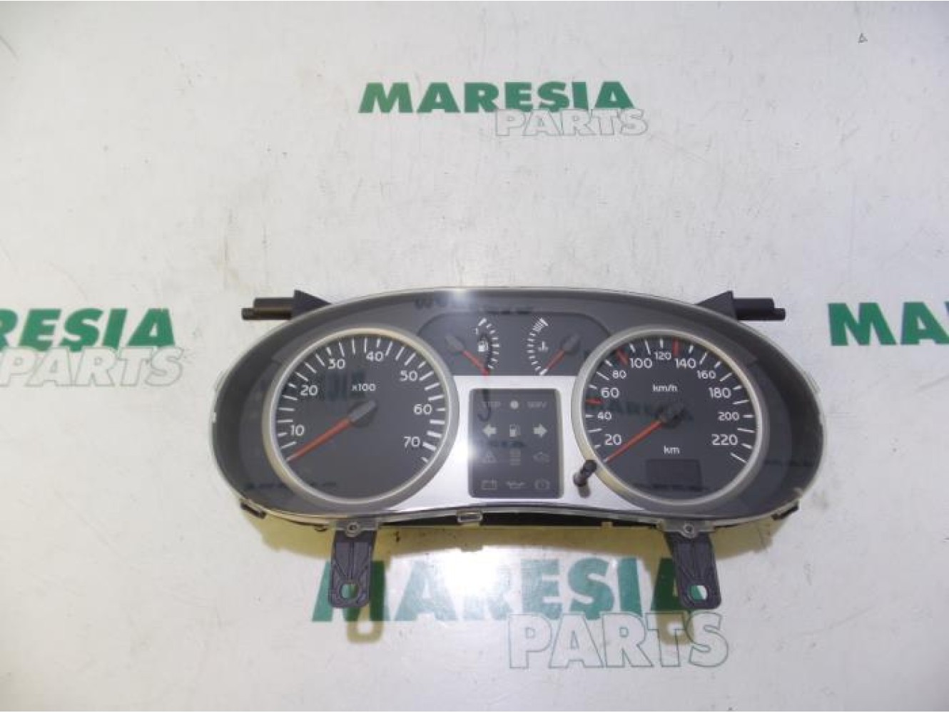 Renault - Clio - Instrument panel