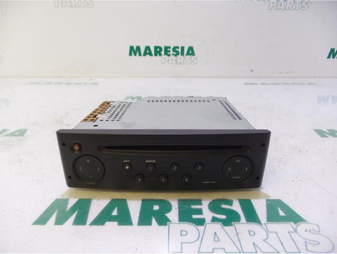 Renault - Clio - Radio CD player
