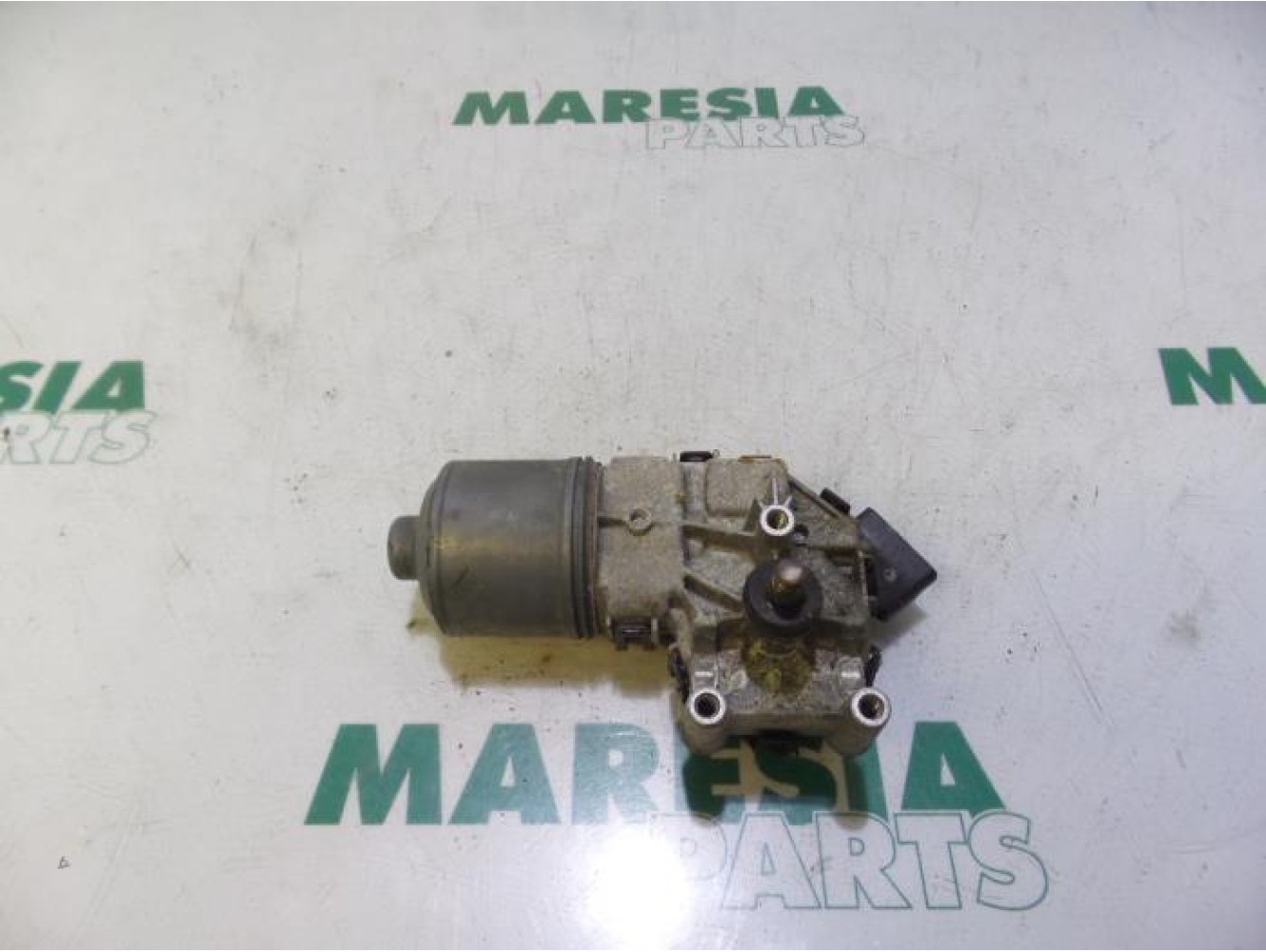 Renault - Clio - Front wiper motor