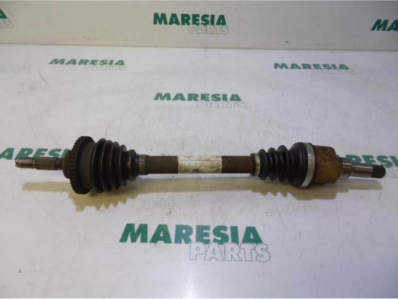 Peugeot - 206 - Aandrijfas links-voor