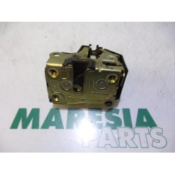 Renault - Megane Scenic - Front door lock mechanism 4-door, right