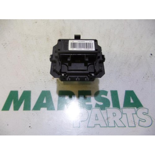 Peugeot - 208 - Heater resistor