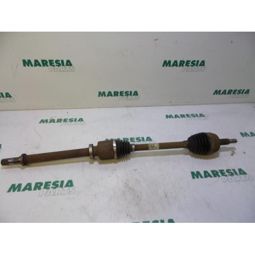Renault - Megane Scenic - Front drive shaft, right