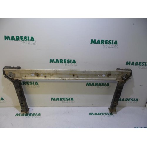 Renault - Megane Scenic - Radiator bar