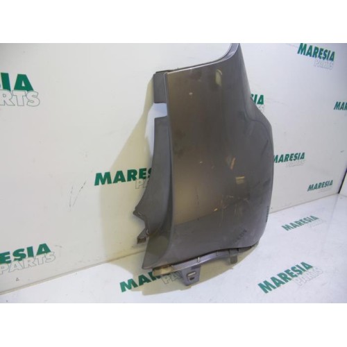 Renault - Megane Scenic - Rear bumper component, right