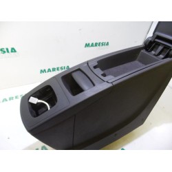 Renault - Megane Scenic - Armrest
