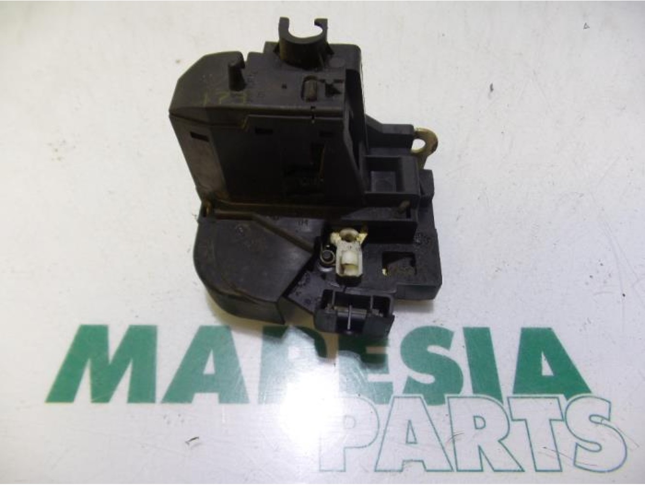 Renault - Megane Scenic - Front door lock mechanism 4-door, right