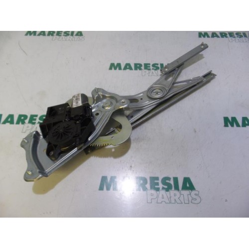 Renault - Megane Scenic - Rear door window mechanism 4-door, left