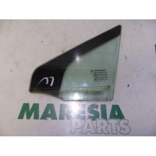 Renault - Megane Scenic - Quarter light, front left