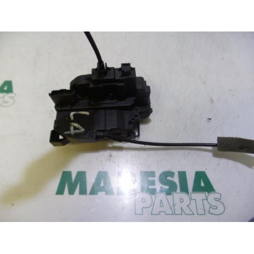 Renault - Megane Scenic - Rear door lock mechanism 4-door, left
