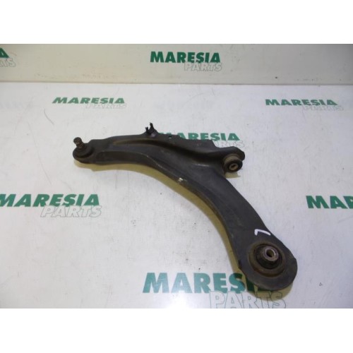 Renault - Megane - Front lower wishbone, left