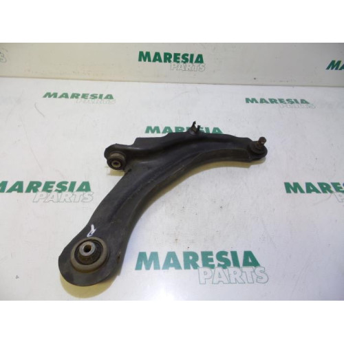 Renault - Megane - Front lower wishbone, right