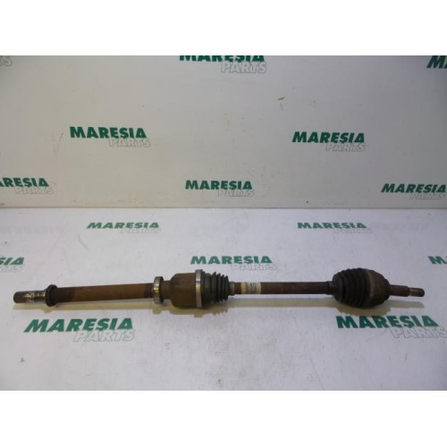 Renault - Megane - Front drive shaft, right