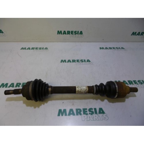 Citroen - C5 - Aandrijfas links-voor