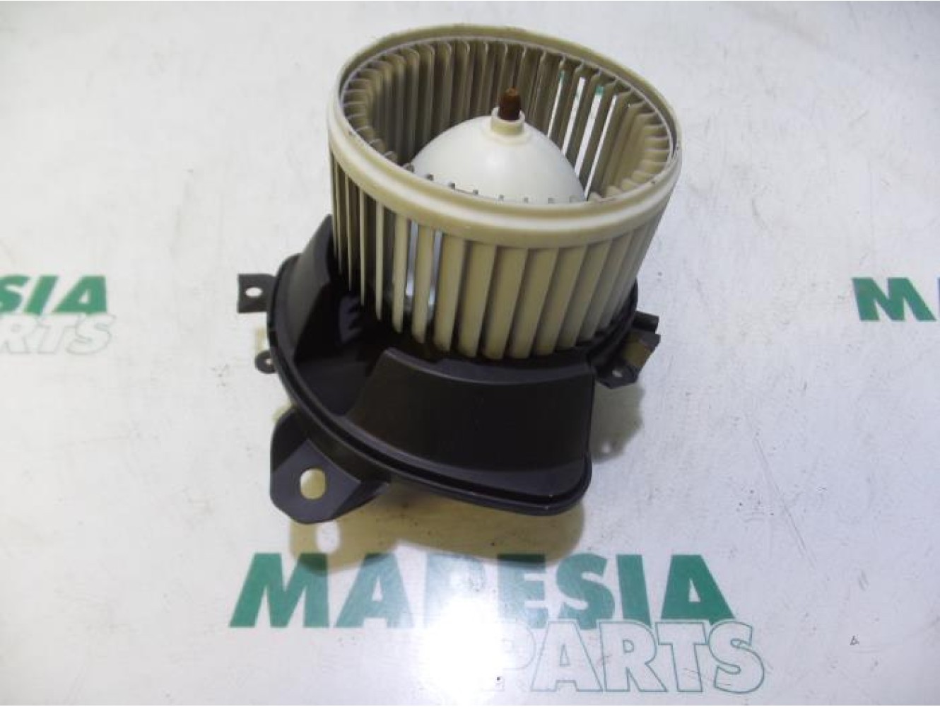 Fiat - Fiorino - Heating and ventilation fan motor