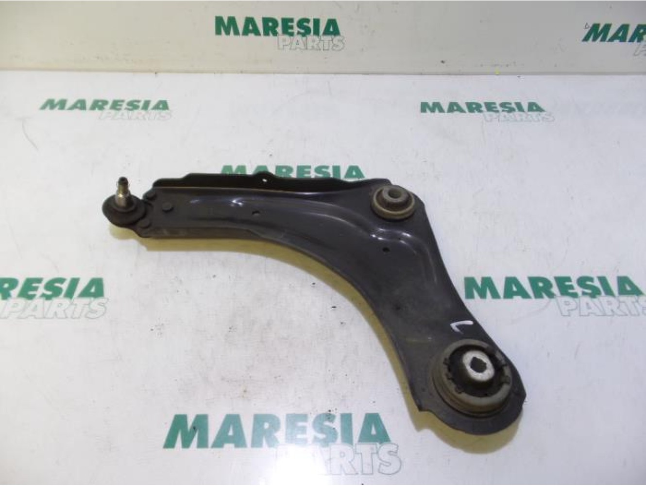 Renault - Megane Scenic - Front lower wishbone, left