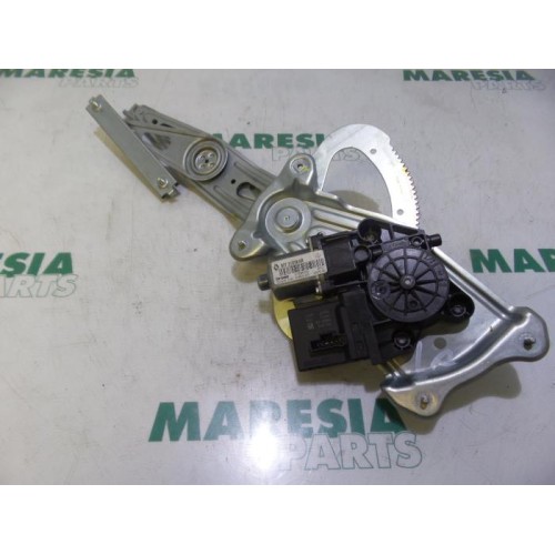 Renault - Megane Scenic - Rear door window mechanism 4-door, left