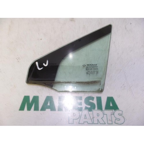 Renault - Megane Scenic - Quarter light, front left