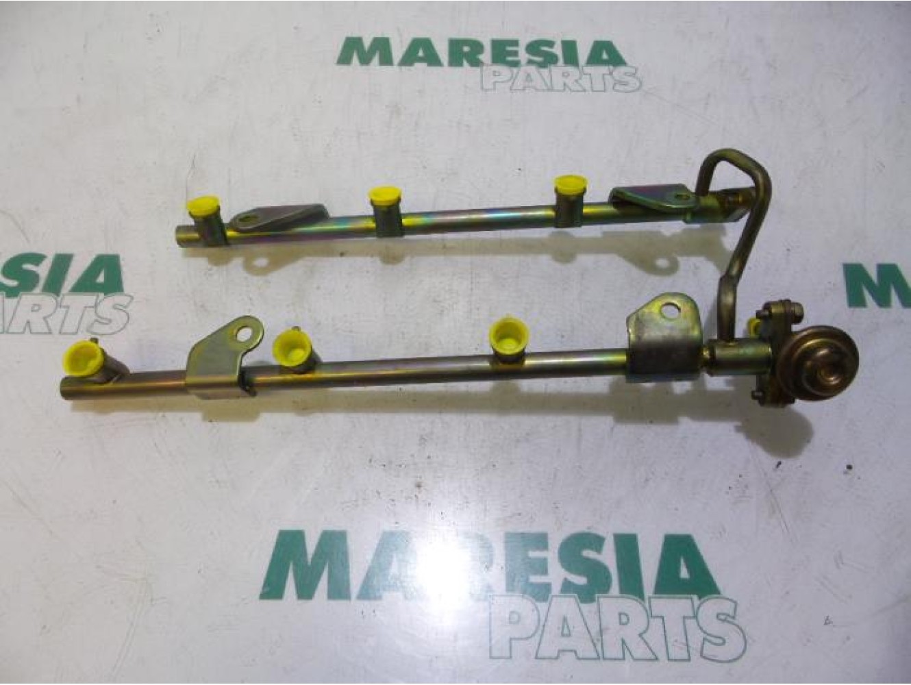Renault - Vel Satis - Fuel injector nozzle