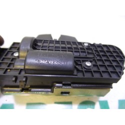 Peugeot - 208 - Tailgate lock mechanism
