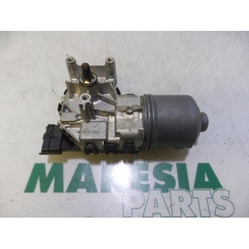 Peugeot - 208 - Front wiper motor