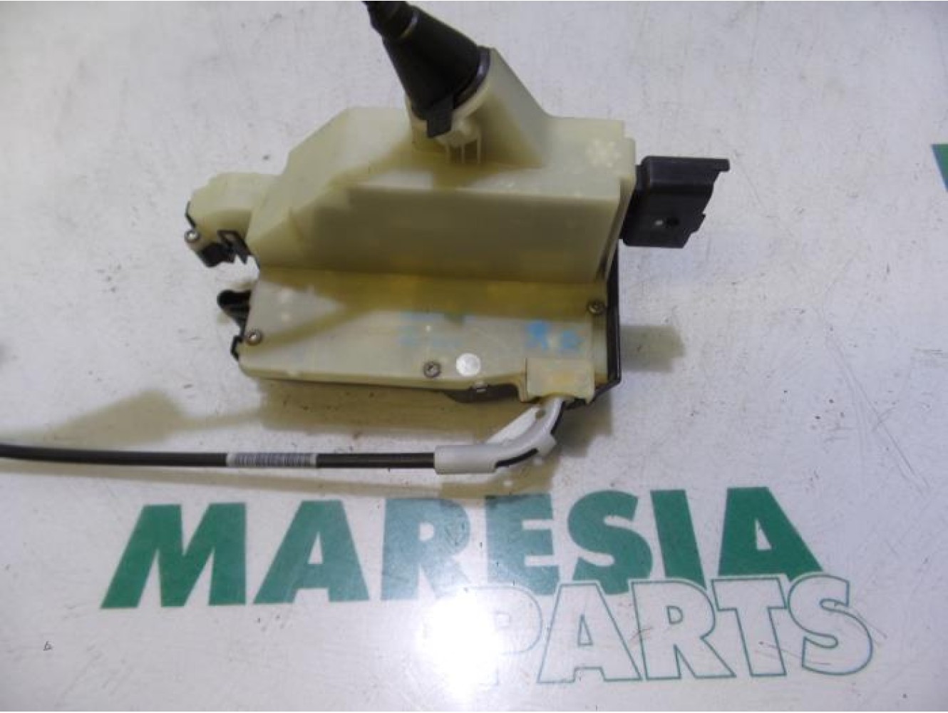 Peugeot - 208 - Front door lock mechanism 4-door, right