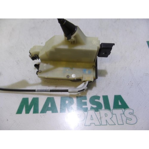 Peugeot - 208 - Front door lock mechanism 4-door, right