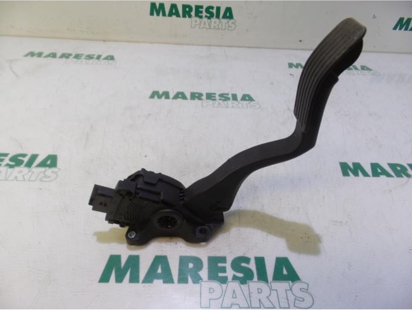 Peugeot - 208 - Throttle pedal position sensor