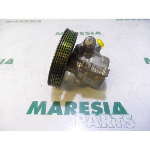 Peugeot - 206 - Power steering pump