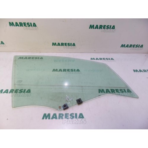 Renault - Clio - Door window 4-door, front right