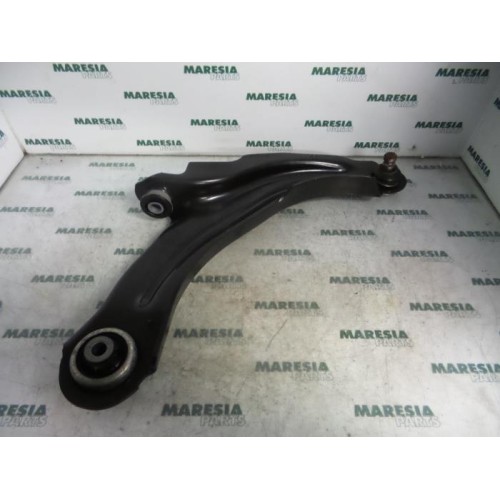 Renault - Clio - Front lower wishbone, right