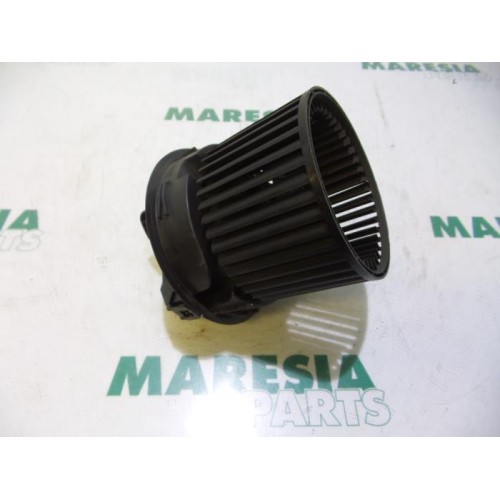 Renault - Clio - Heating and ventilation fan motor