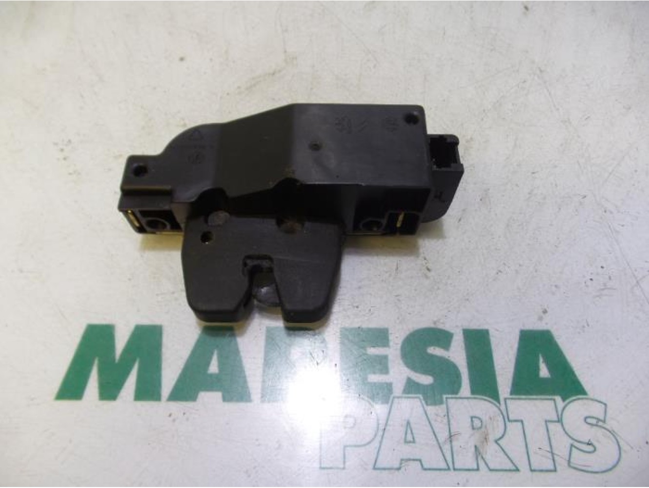 Citroen - Picasso - Tailgate lock mechanism