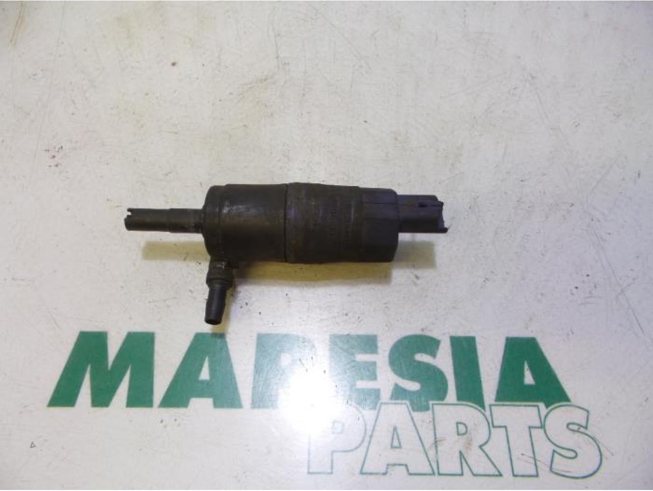 Citroen - C5 - Scheibensprüherpumpe vorne