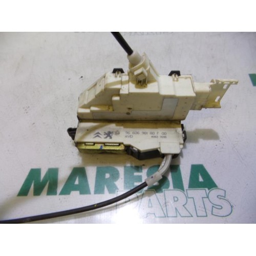 Peugeot - 407 - Front door lock mechanism 4-door, right