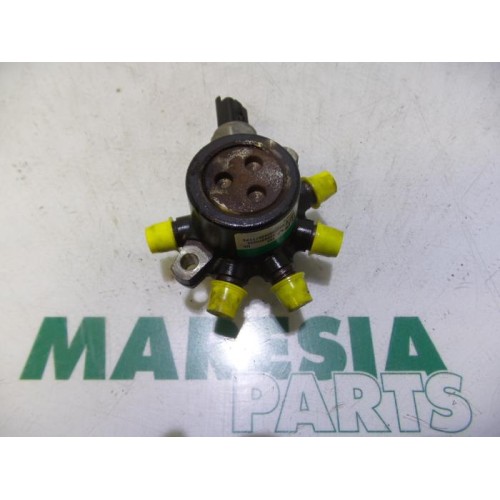 Renault - Megane Scenic - Fuel injector nozzle