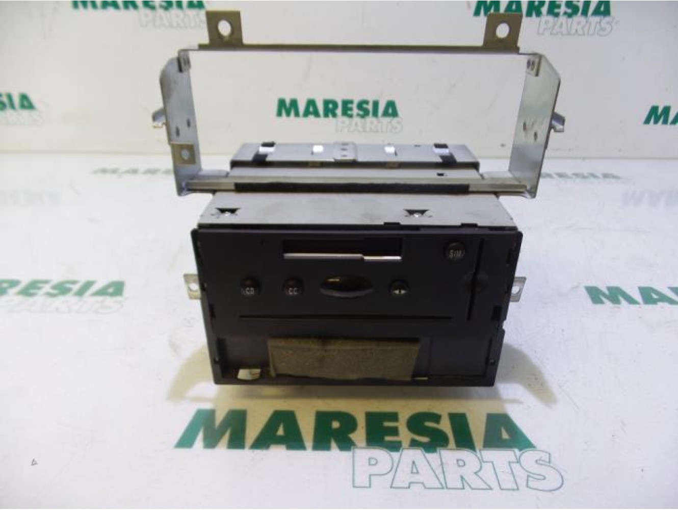 Lancia - Thesis - Radio CD player