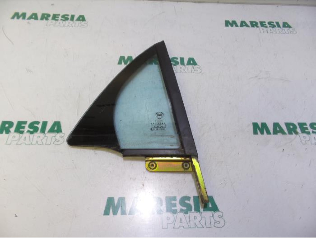 Lancia - Thesis - Rear quarter light, left right