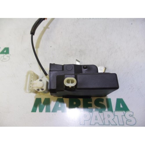 Lancia - Thesis - Rear door mechanism 4-door, right