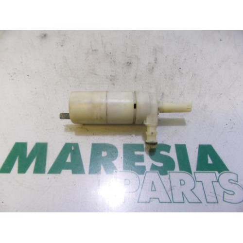 Lancia - Thesis - Pompe lave-glace avant