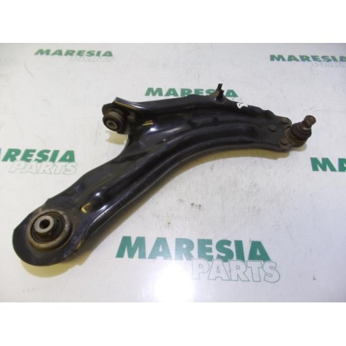Renault - Kangoo - Front lower wishbone, right