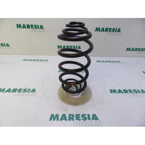 Renault - Kangoo - Rear coil spring